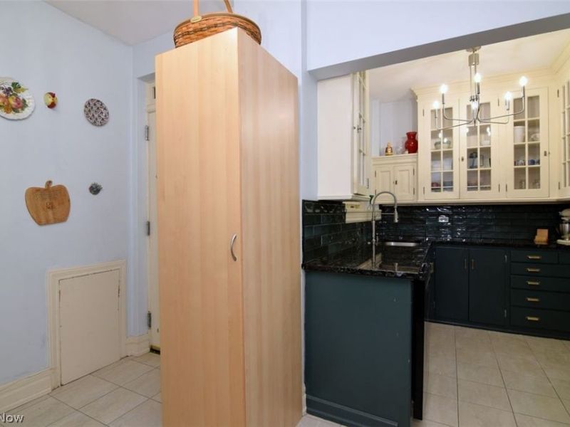 13805 Shaker Boulevard, Unit 1B, Cleveland, OH 44120 Photo 14
