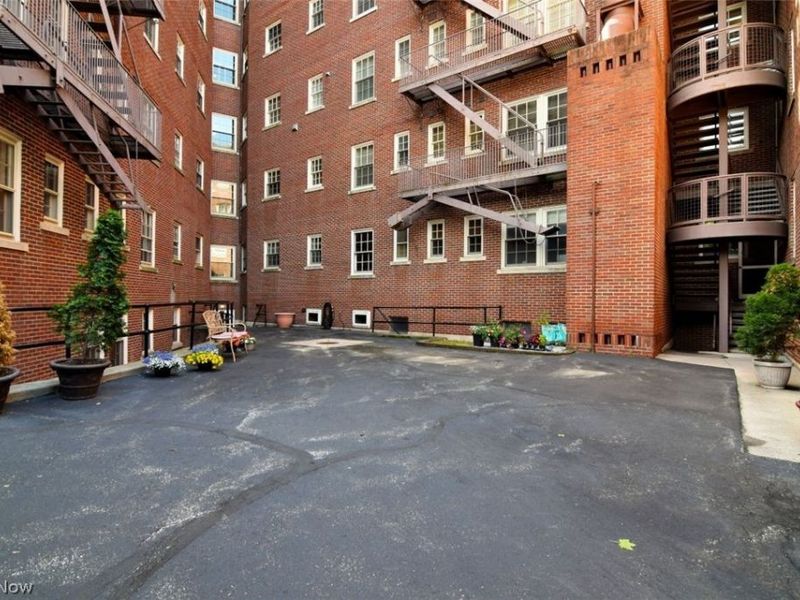 13805 Shaker Boulevard, Unit 1B, Cleveland, OH 44120 Photo 30
