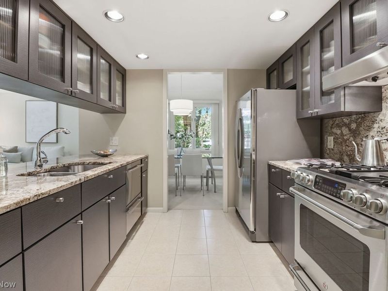 480 Dover Center Rd , Bay Village, OH 44140 Photo 18