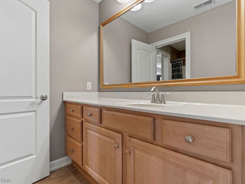 910 Braemar Circle NE, North Canton, OH 44720 Photo 33