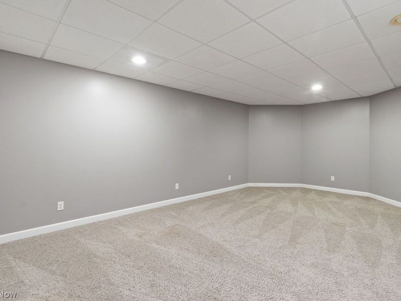 910 Braemar Circle NE, North Canton, OH 44720 Photo 42