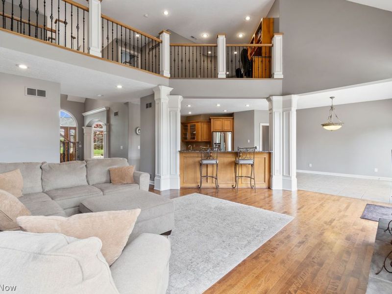910 Braemar Circle NE, North Canton, OH 44720 Photo 8