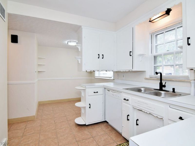 3654 Winchell Road , Shaker Heights, OH 44122 Photo 18