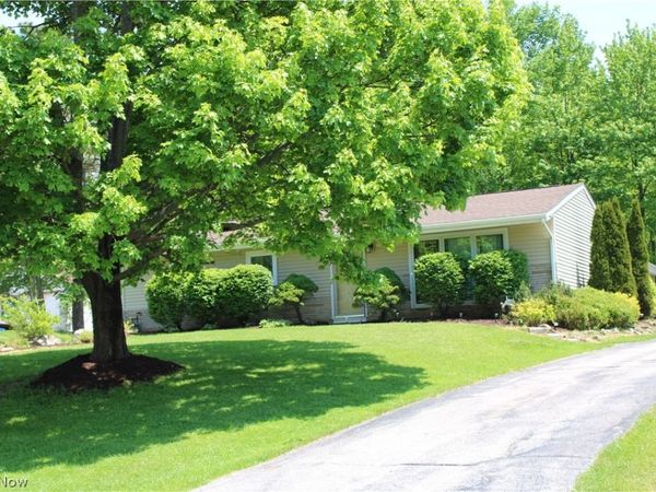 13041 Dorothy Drive , Chesterland, OH 44026
