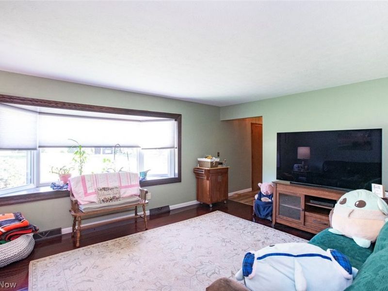 4090 Magnolia Drive, Brunswick, OH 44212 Photo 12
