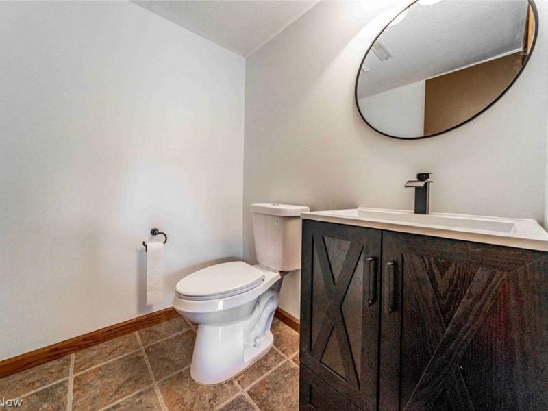 9917 Vienna Drive , Parma, OH 44130 Photo 17