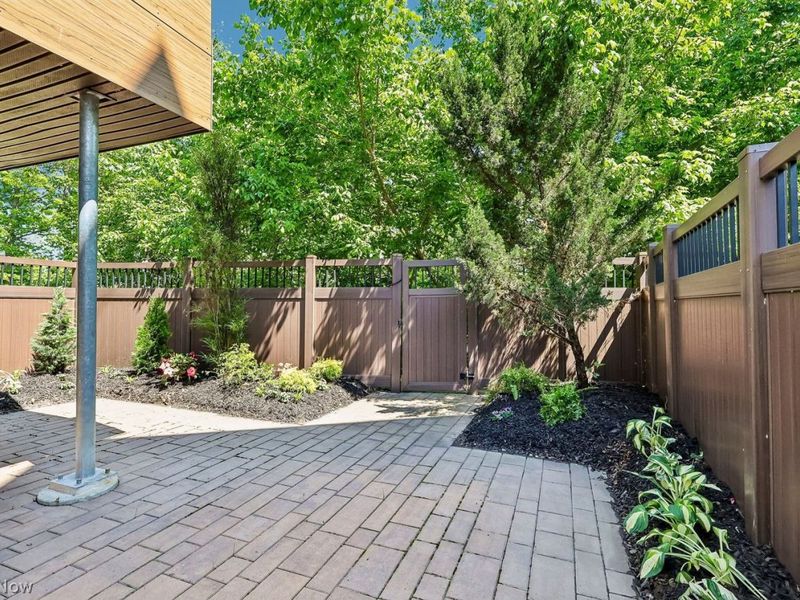 18875 Riversouth Terrace , Unit 27, Fairview Park, OH 44126 Photo 2