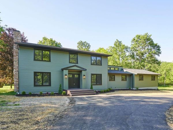 4171 Derrwood Drive , Akron, OH 44333