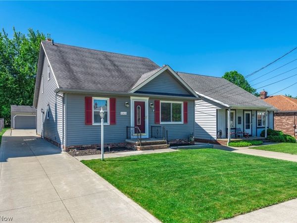 541 Orchardview Avenue , Seven Hills, OH 44131