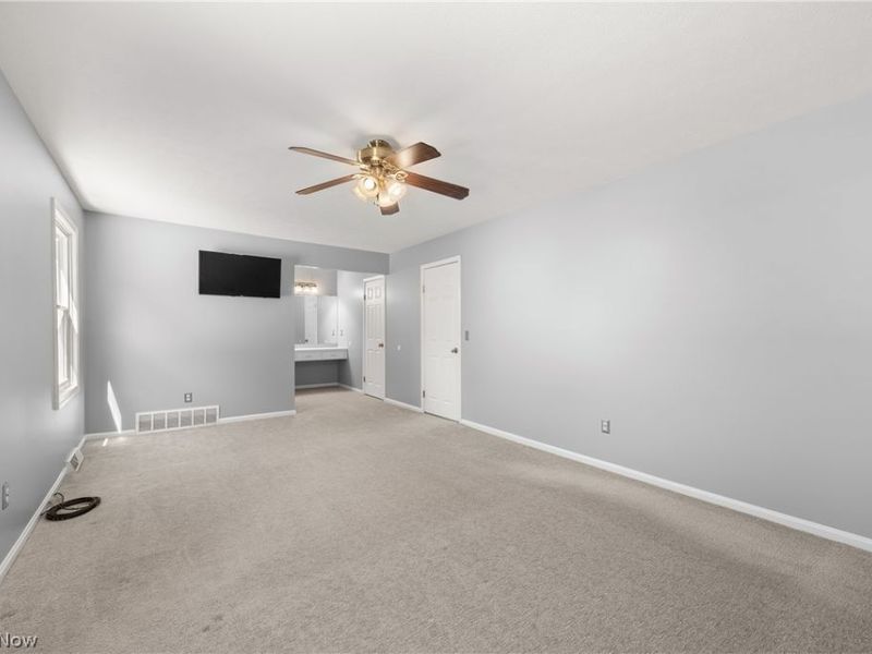541 Orchardview Avenue, Seven Hills, OH 44131 Photo 21