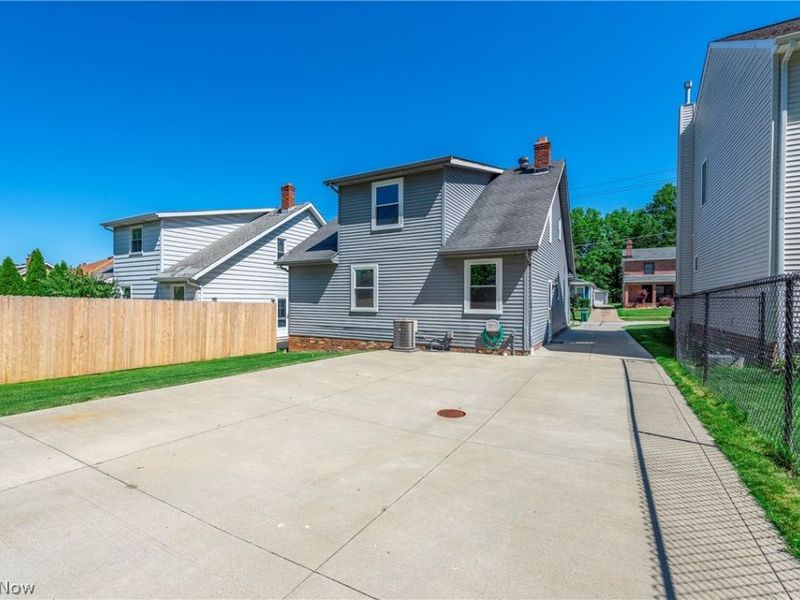 541 Orchardview Avenue, Seven Hills, OH 44131 Photo 44