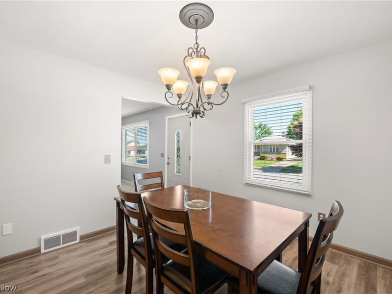 541 Orchardview Avenue, Seven Hills, OH 44131 Photo 9