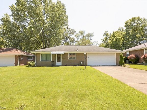 468 High Street , Elyria, OH 44035