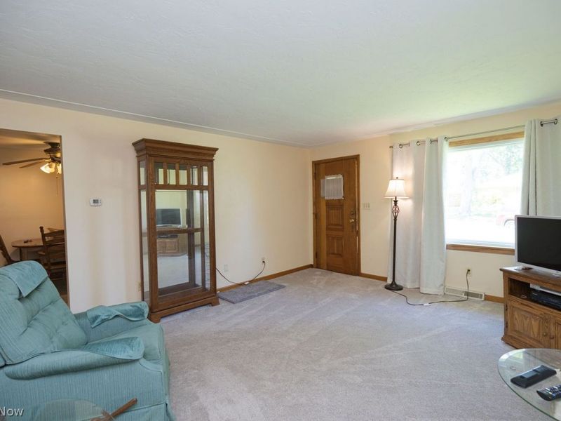 468 High Street, Elyria, OH 44035 Photo 2
