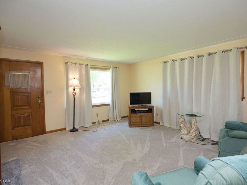 468 High Street, Elyria, OH 44035 Photo 3