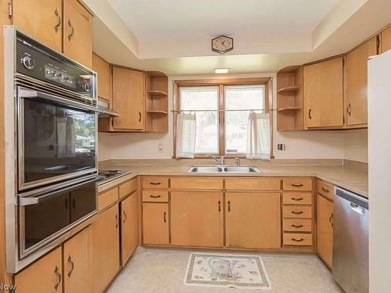 468 High Street, Elyria, OH 44035 Photo 5