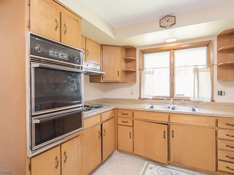 468 High Street, Elyria, OH 44035 Photo 6