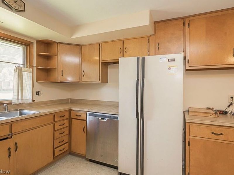 468 High Street, Elyria, OH 44035 Photo 7