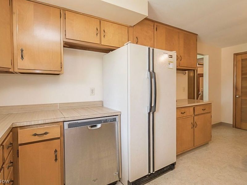 468 High Street, Elyria, OH 44035 Photo 8
