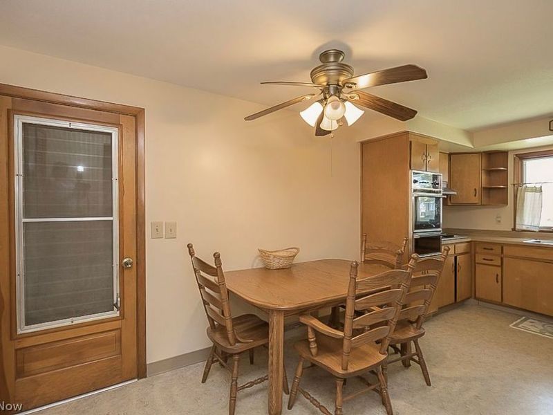 468 High Street, Elyria, OH 44035 Photo 9