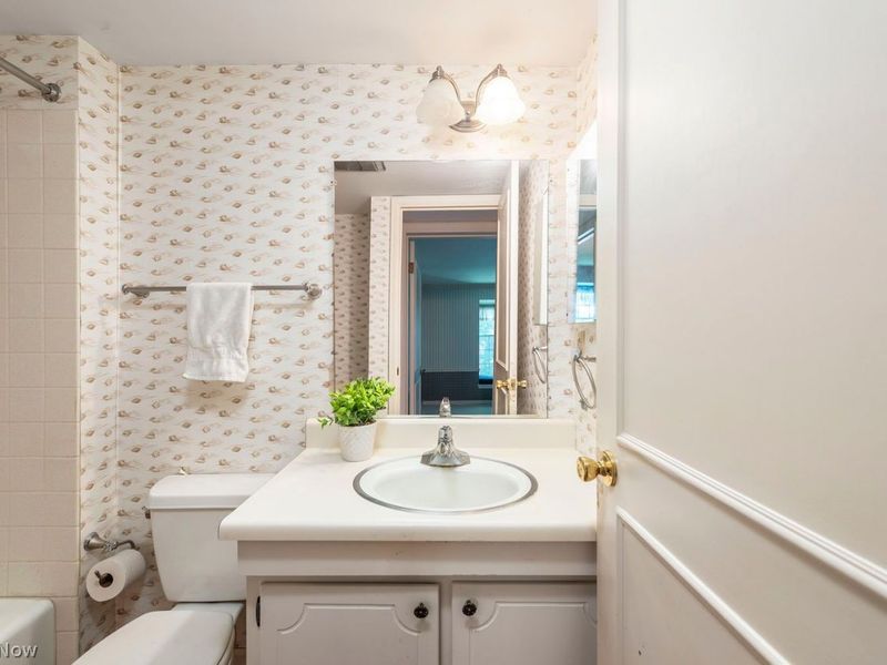 22701 Center Ridge Road , Unit 314, Rocky River, OH 44116 Photo 17