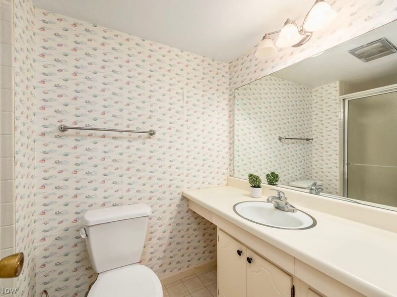 22701 Center Ridge Road , Unit 314, Rocky River, OH 44116 Photo 23