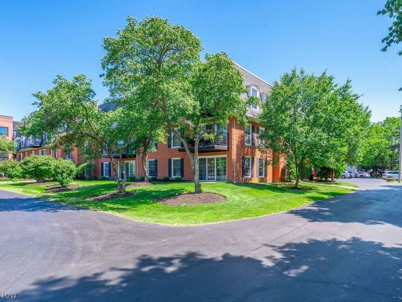 22701 Center Ridge Road , Unit 314, Rocky River, OH 44116 Photo 4