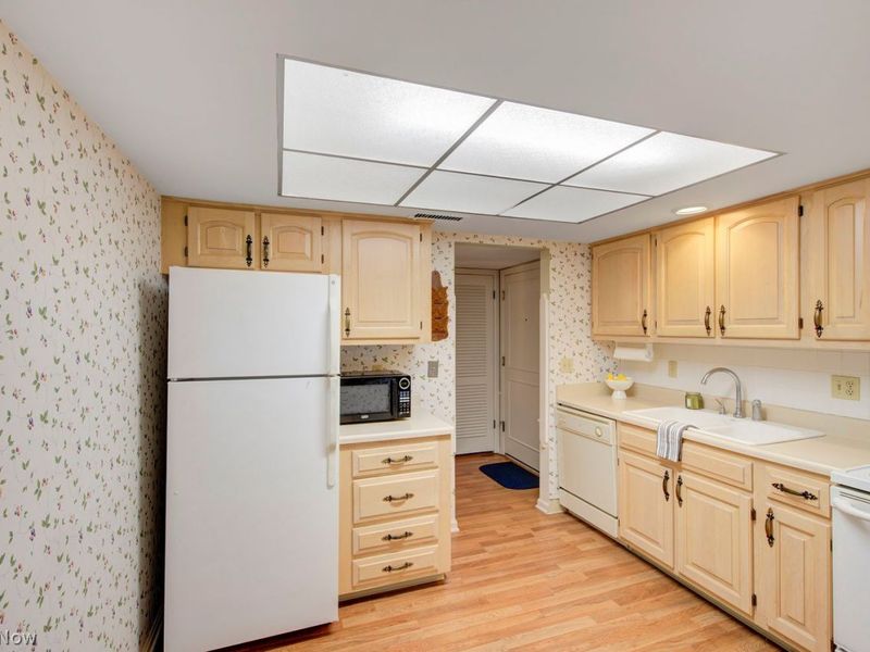 22701 Center Ridge Road , Unit 314, Rocky River, OH 44116 Photo 8