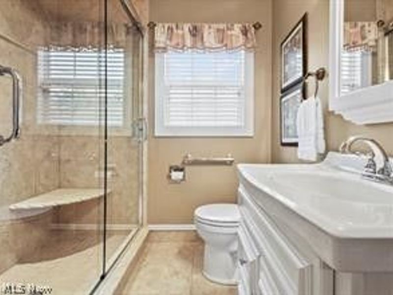 465 W Omar Street, Struthers, OH 44471 Photo 4