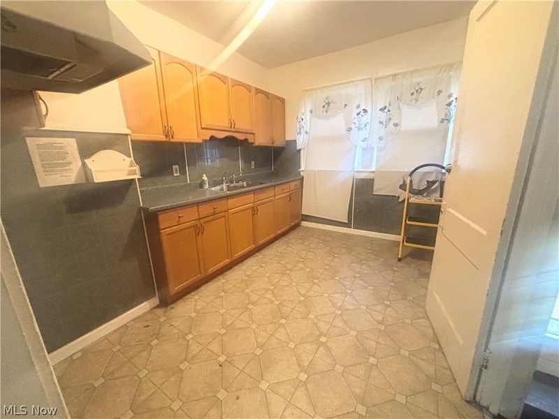 1538 Eddington Road, East Cleveland, OH 44118 Photo 21