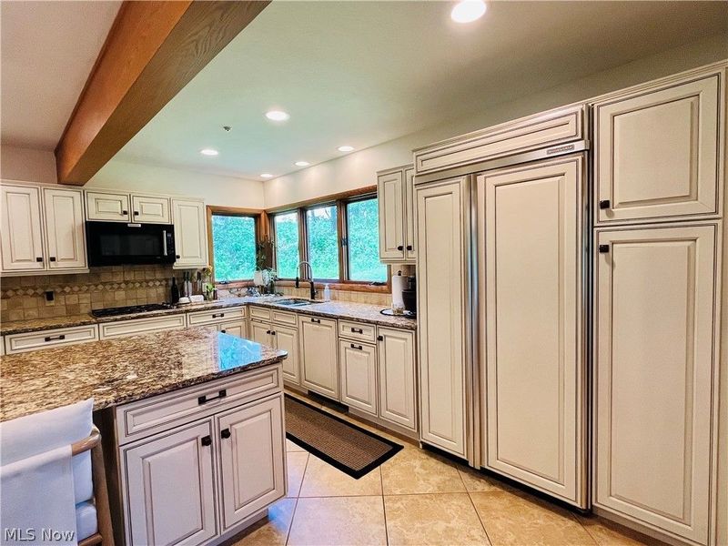 35560 Ridgeway Lane , Willoughby, OH 44094 Photo 12
