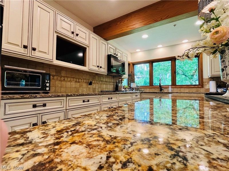 35560 Ridgeway Lane , Willoughby, OH 44094 Photo 13