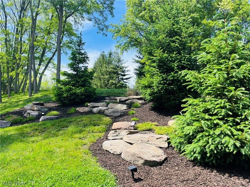 35560 Ridgeway Lane , Willoughby, OH 44094 Photo 6