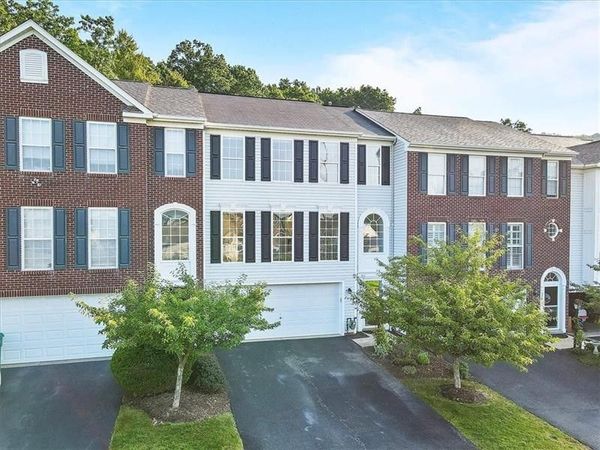 510 W Village Green Blvd , Mars, PA 16046