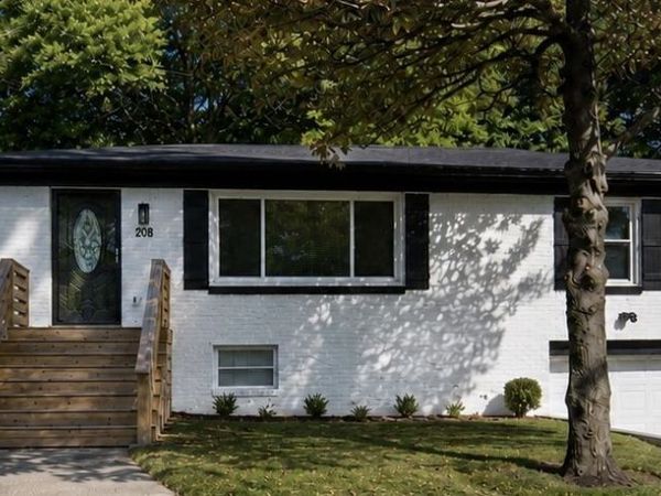 208 Silver Springs Circle SW, Atlanta, GA 30310