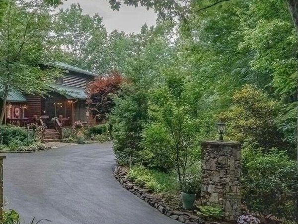 205 Minnehaha Trail, Blue Ridge, GA 30513