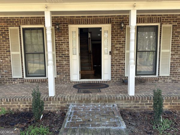 6980 Oak Leaf Drive, Fairburn, GA 30213