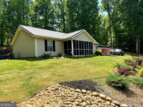 35 Edgewater Drive, Griffin, GA 30223