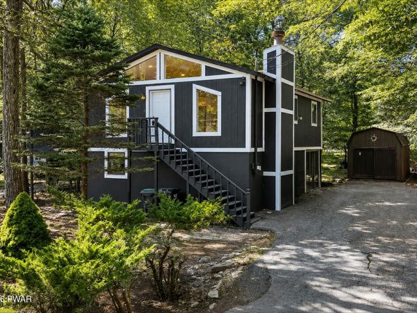 3222 Hamlet Drive, Tobyhanna, PA 18466