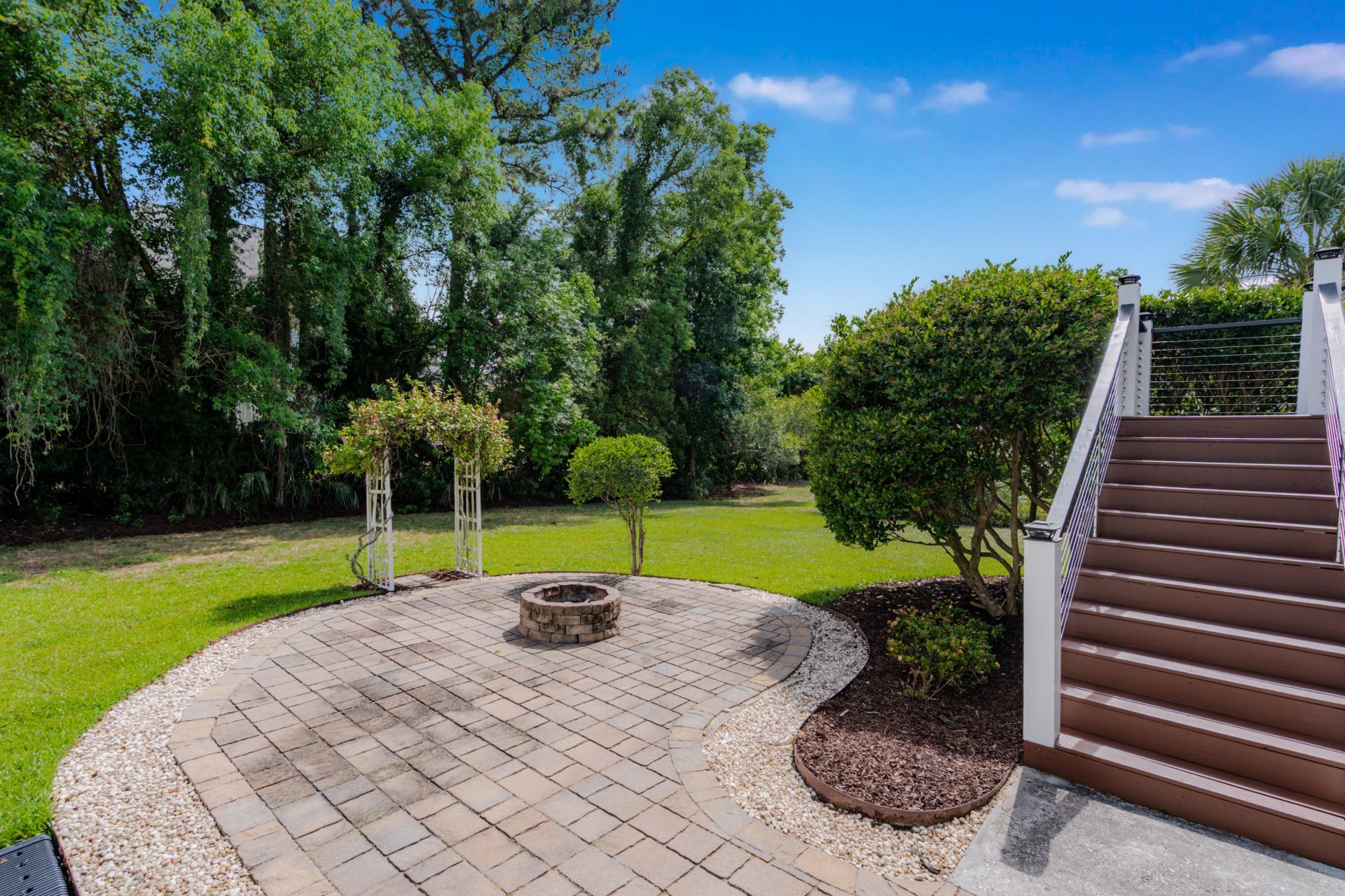 2623 River Bluff Lane Photo 4