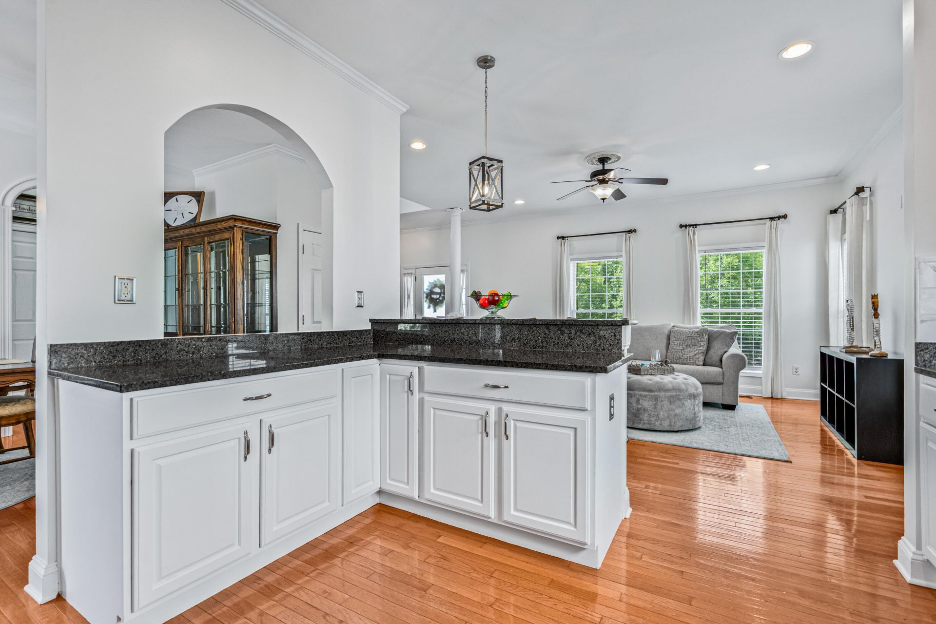 2623 River Bluff Lane Photo 9