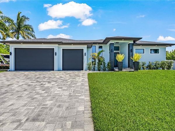 8800 Woodgate Manor CT, FORT MYERS, FL 33908