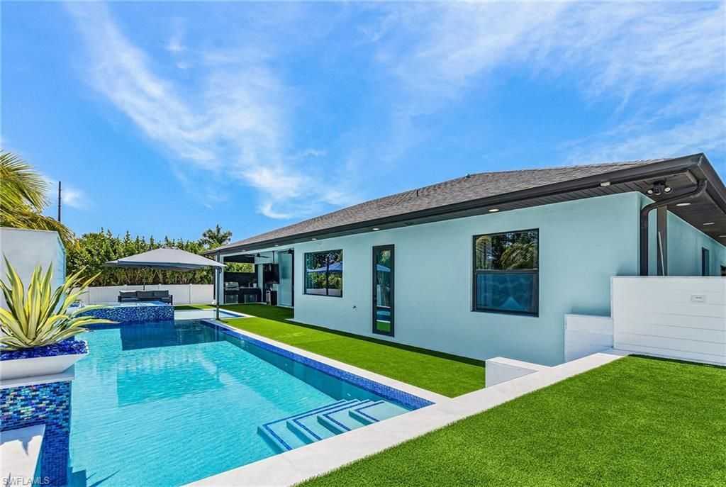 8800 Woodgate Manor Ct, Fort Myers, FL 33908 Photo