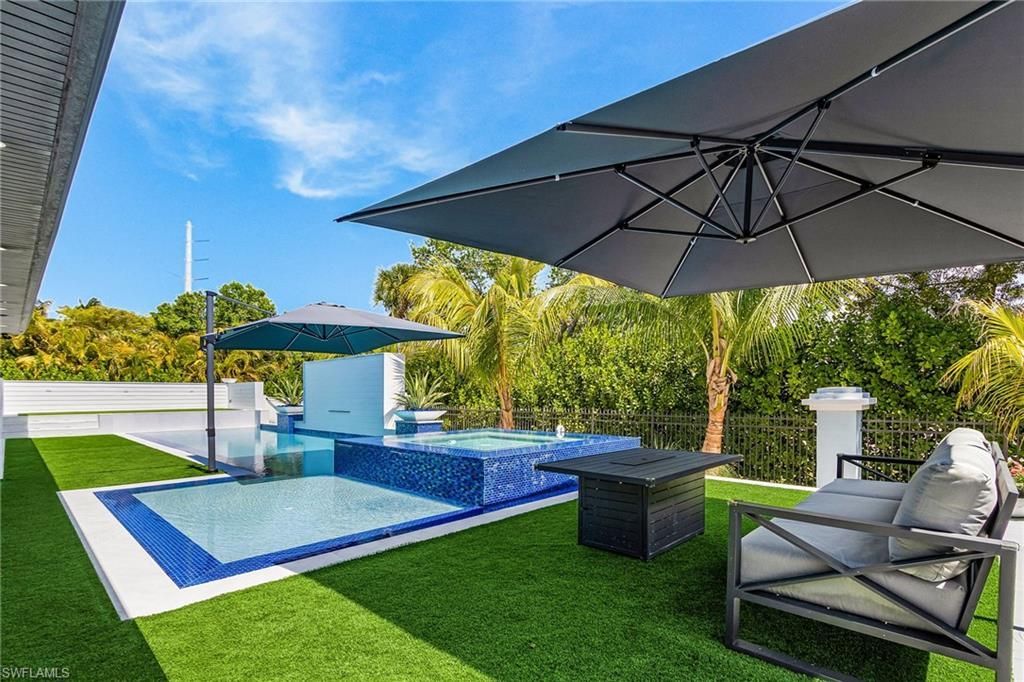 8800 Woodgate Manor Ct, Fort Myers, FL 33908 Photo