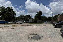 2490 Debonair, Laydown Yard Street  photo 4
