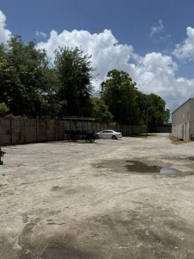 2490 Debonair, Laydown Yard Street  Photo 7