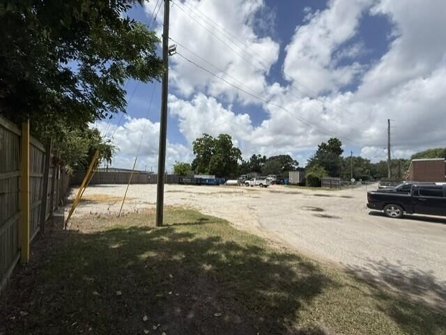 2490 Debonair, Laydown Yard Street  Photo 8