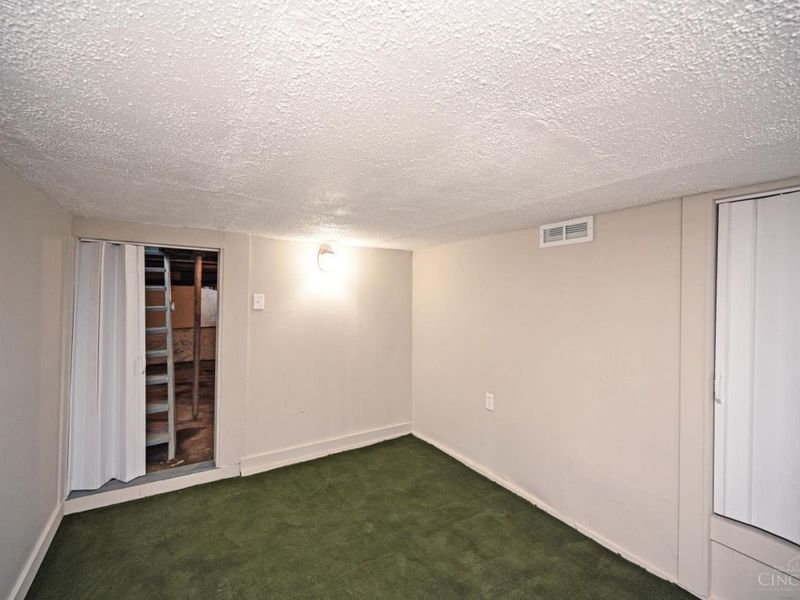 311 W Vine Street, Reading, OH 45215 Photo 22
