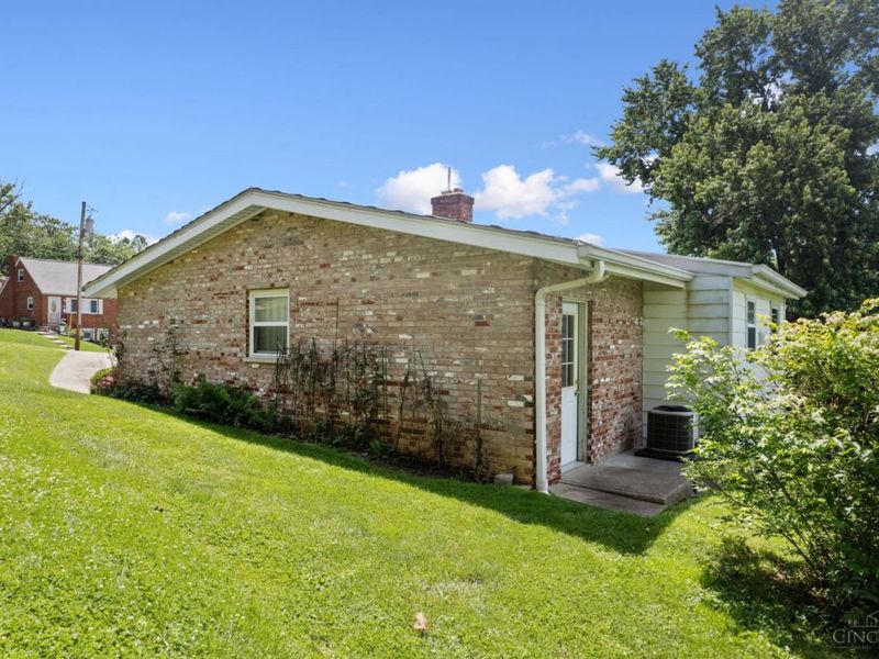 109 Bunker Hill Court, Reading, OH 45215 Photo 10