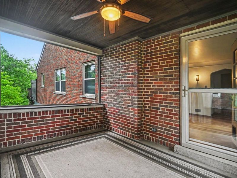 2850 Gilna Court, Cincinnati, OH 45211 Photo 2